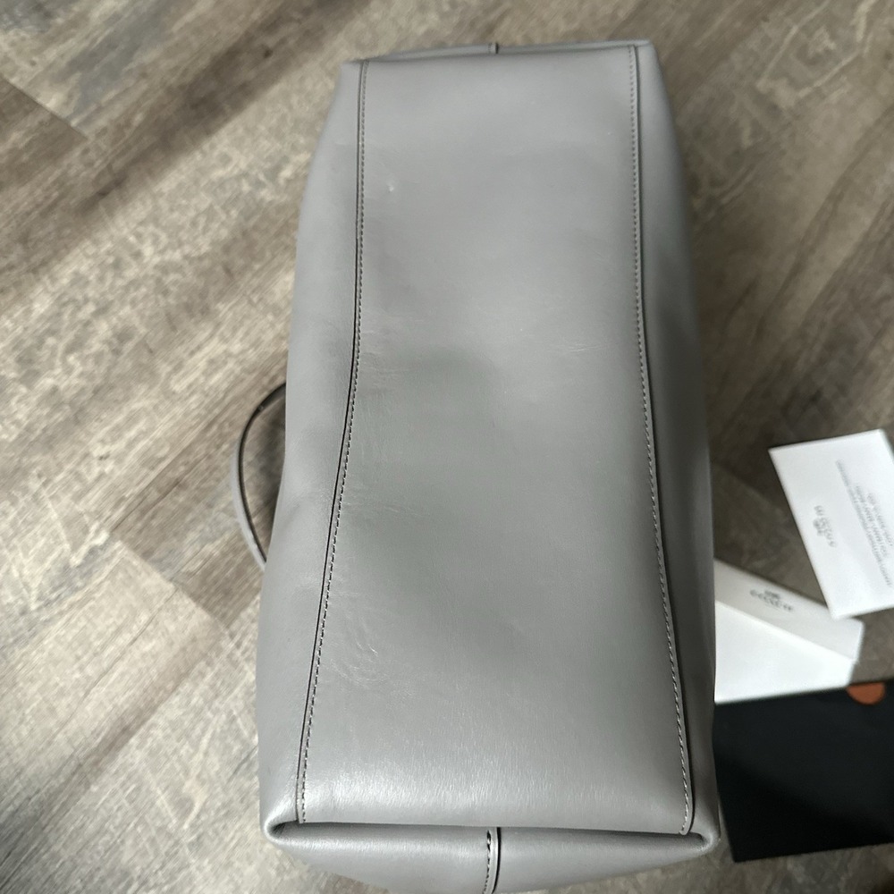 $375 COACH Signature Chain Convertible Gray Large Tote with Black Chain - Picture 10 of 16